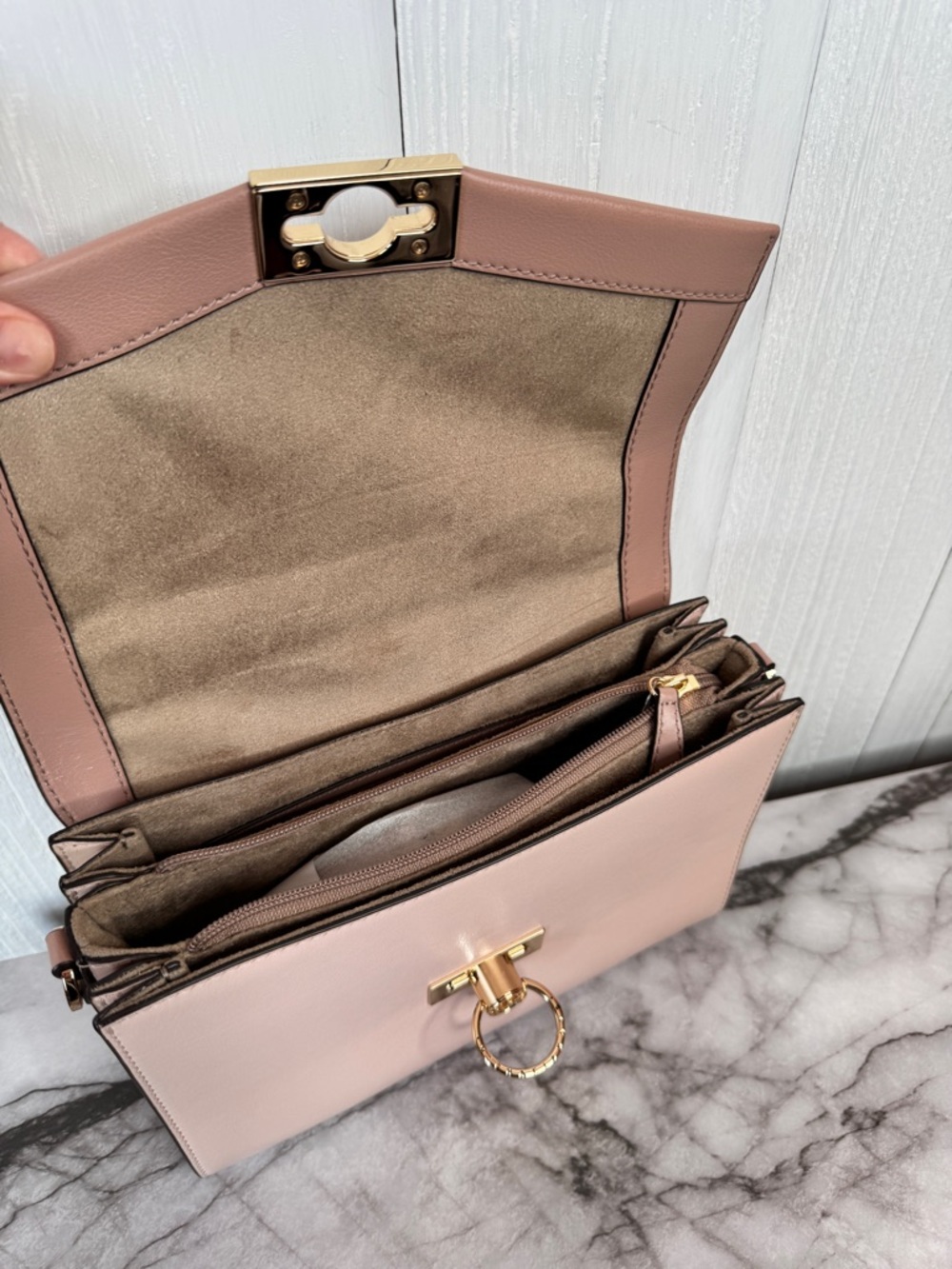 Michael Kors Blush Pink Leather Crossbody Shoulder Bag with Gold Hardware - Picture 10 of 14